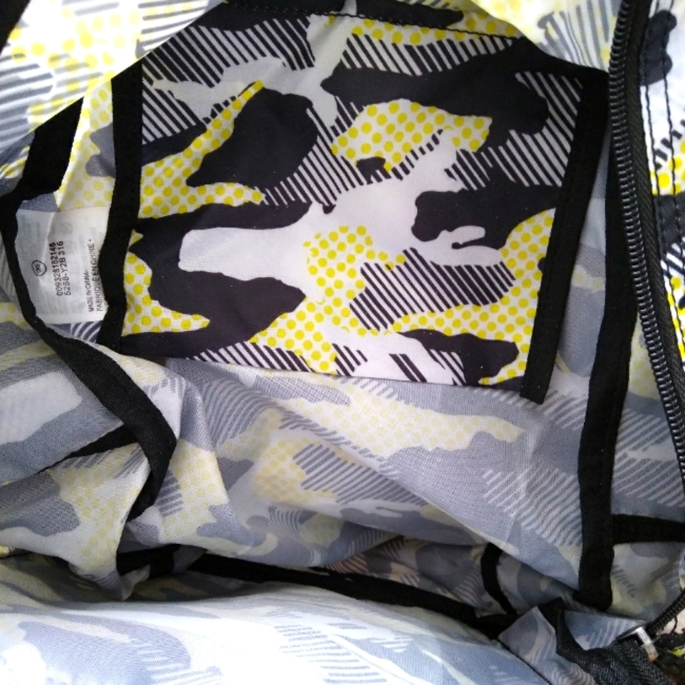 Converse Backpack 🎒_Standard Size - Picture 5 of 7